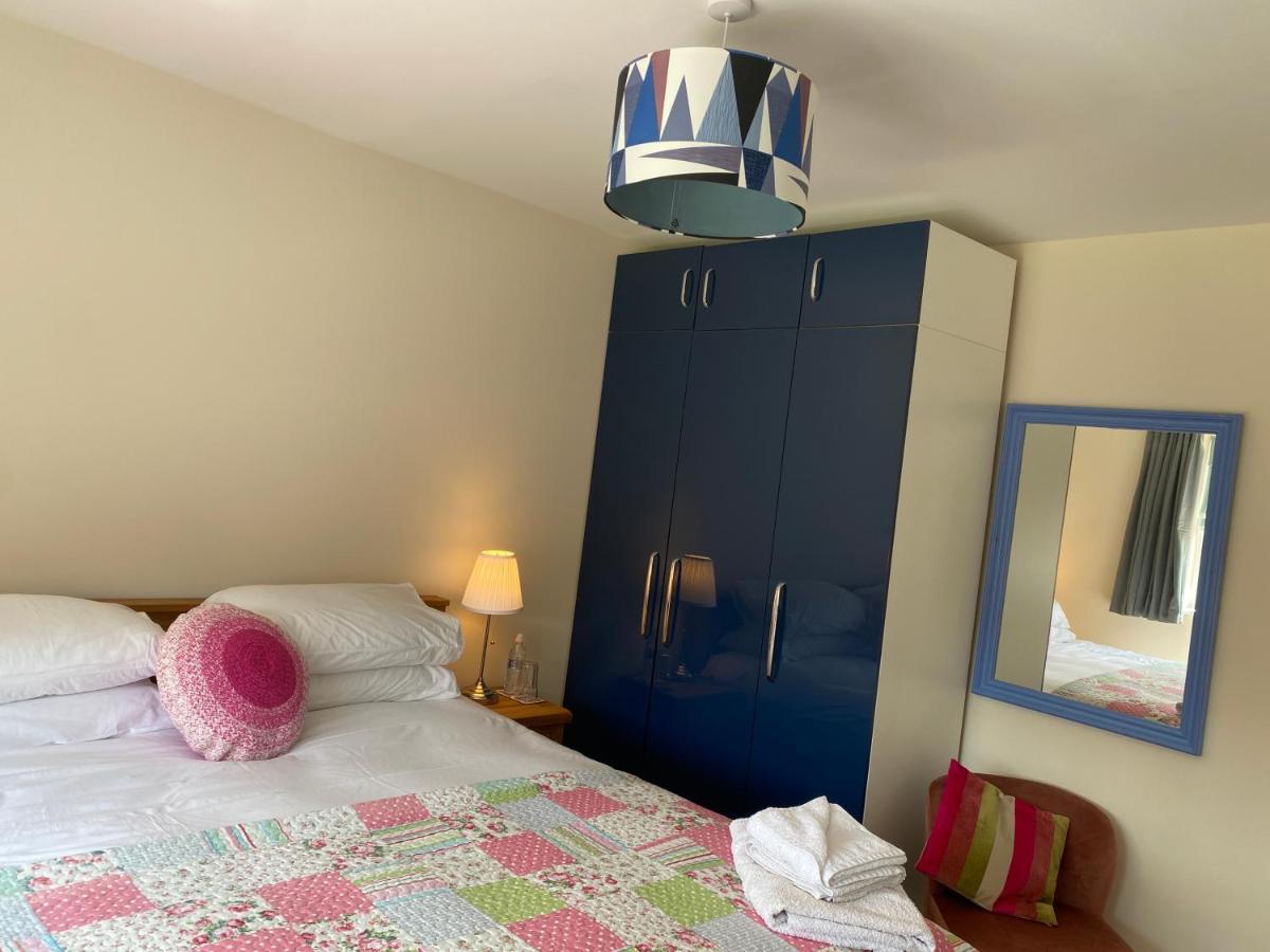 Wellington View One En Suite Shower And Super King Bed Exterior foto