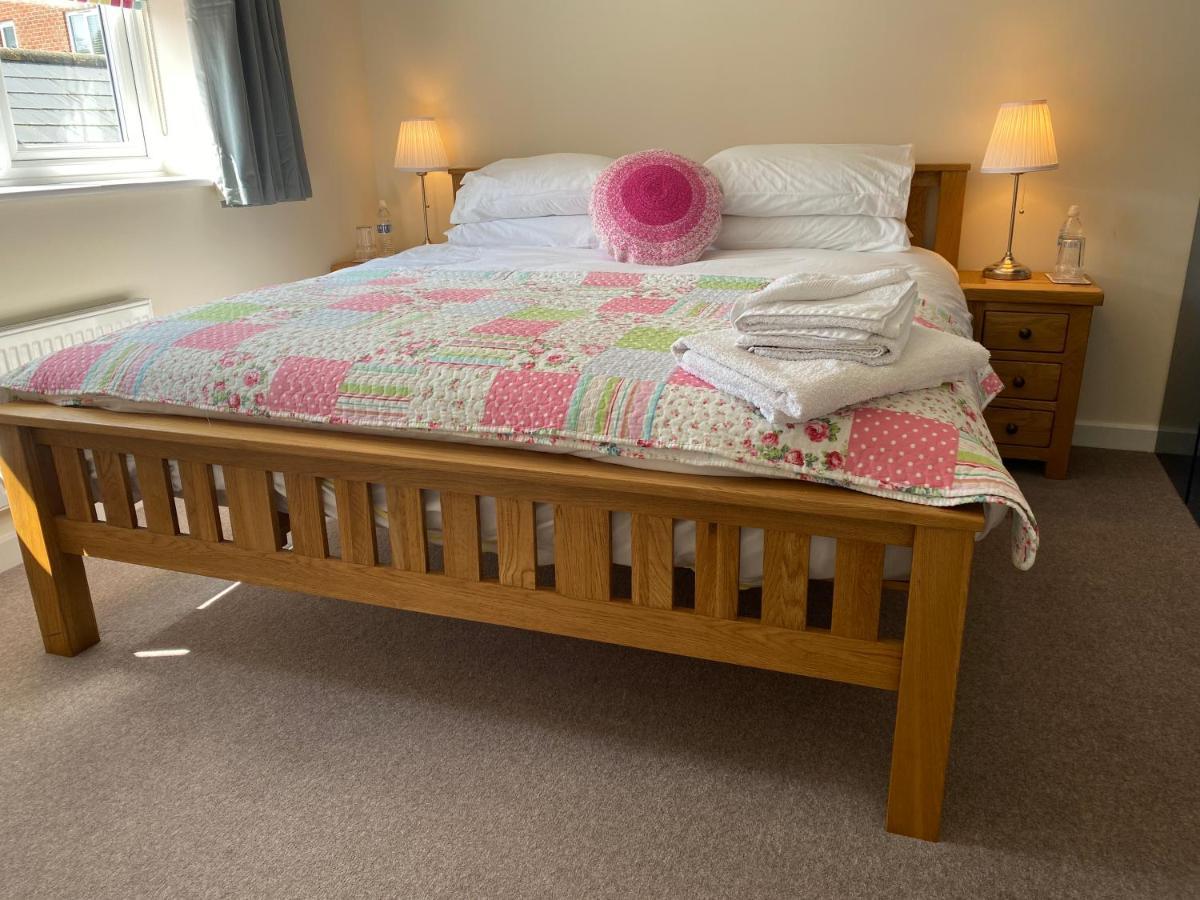 Wellington View One En Suite Shower And Super King Bed Exterior foto